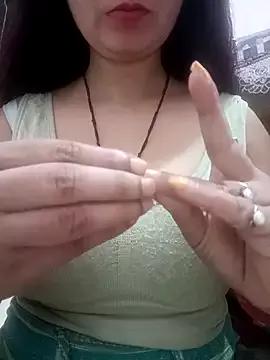 Freechat cute-mahek on StripChat