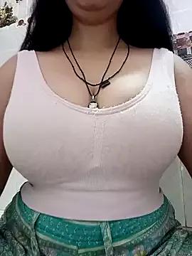 Freechat cute-mahek on StripChat
