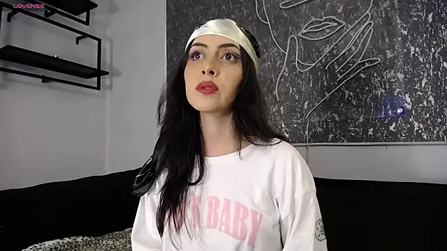 StripChat DahliaVex_ is Freechat DahliaVex_ — Gloss + turn around