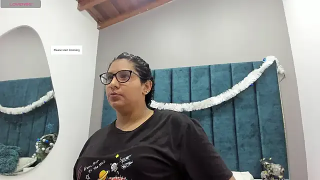 Freechat DanielleEvans_ on StripChat