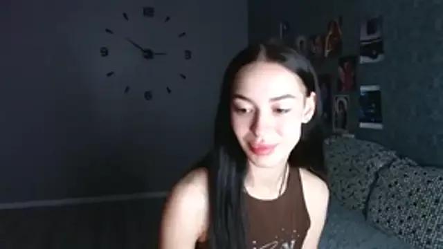 Daphne_Darkthorn from StripChat