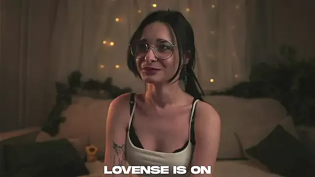 DarcyAspacio — Slap ass in doggy pose