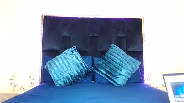 DarkButterfly99 from StripChat