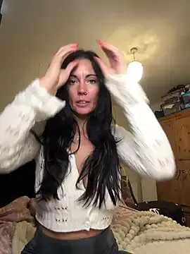 DarkestDreamxox — boobs out and play xx