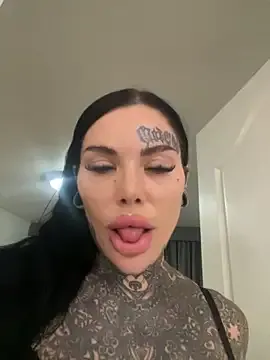 darkinkedbabe on StripChat