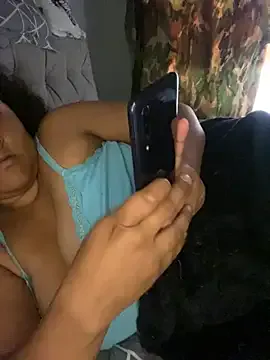 Darlynbaby — Show tits