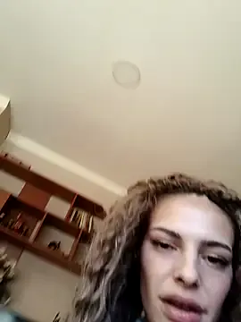 dear2002 on StripChat