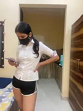 deepikaa_aroraa from StripChat