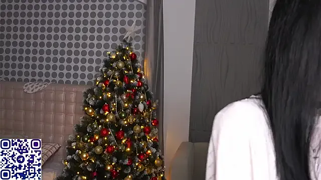 DeliaLoma on StripChat