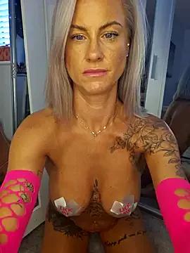 DeliciousDeeX on StripChat