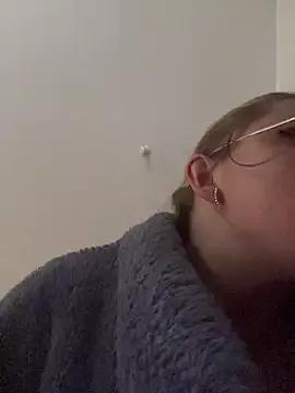 Demure_Whore on StripChat