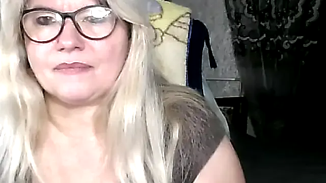 Diana_49 — naked boobs