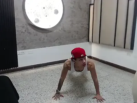 Dogan_Renzo0 — show hard cock 4 minutes