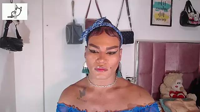 doll_crazy_bigcock on StripChat 