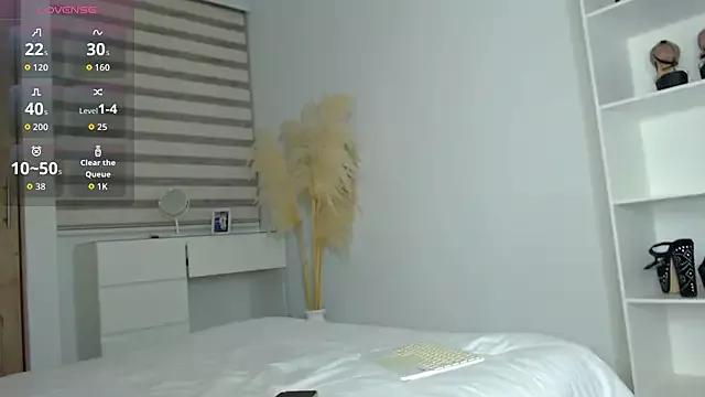 dollface17 on StripChat 