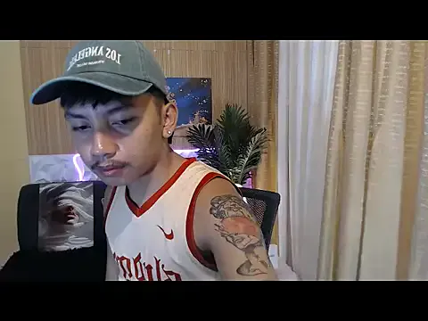 dylan_hardfucker on StripChat