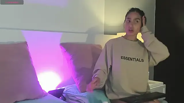 Dylan_Katte — touching breasts+erotic massage