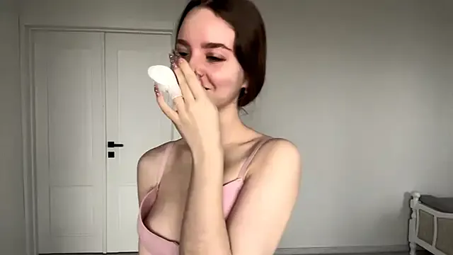 Freechat EhtelBiondi on StripChat