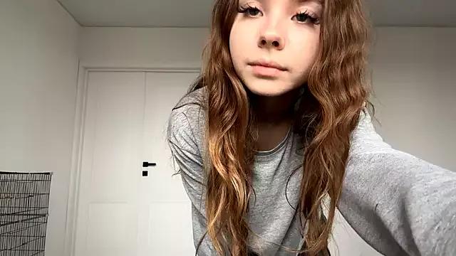 EhtelBiondi from StripChat