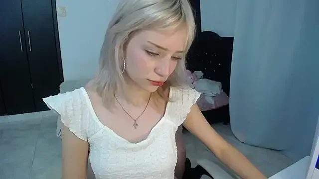 Elizabeth_rose02 — Private on StripChat