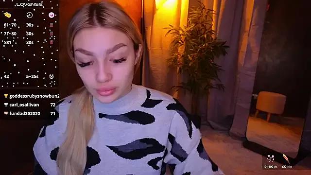 Ella_Milla on StripChat 