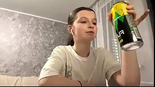 Freechat EllieBerrie on StripChat