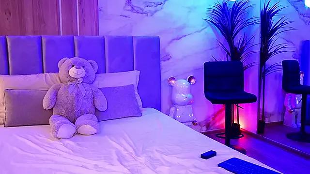 Checkout 23 years old EllyLynn from StripChat EllyLynn from StripChat