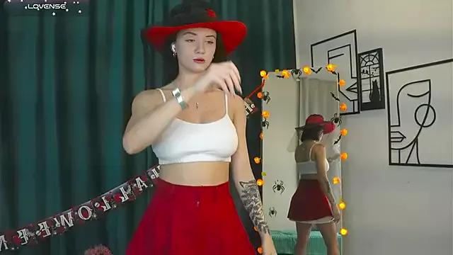 Freechat ElvaHilby on StripChat