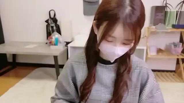 StripChat Ema_o0_chan Ema_o0_chan from StripChat