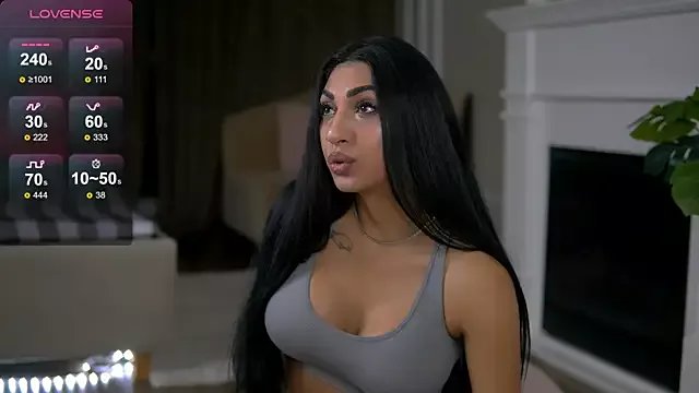 Freechat EmaHallee on StripChat