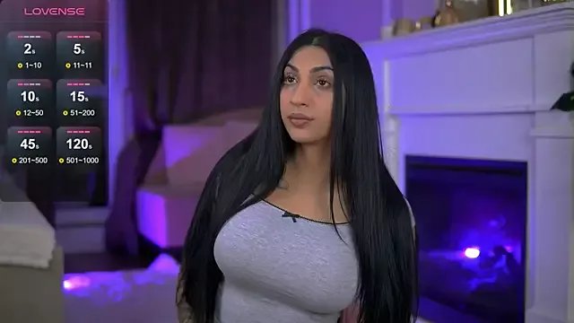 Freechat EmaHallee on StripChat