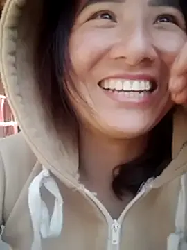 StripChat Emily-yy is Freechat Emily-yy — Help me