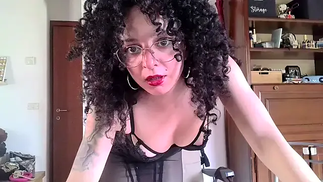 Emily_Posh
