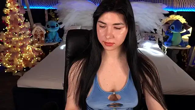 EmilyCandyy on StripChat