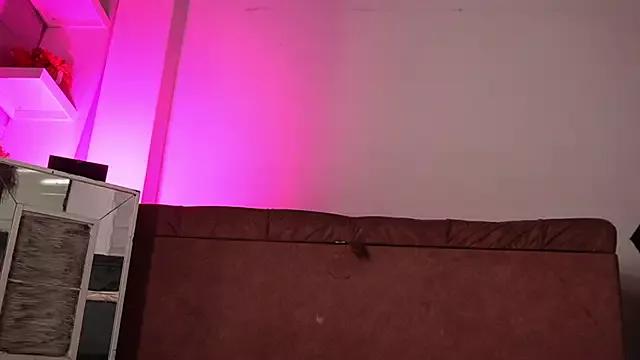 emyli_sw_ on StripChat