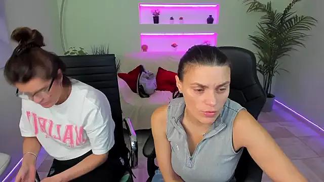 EricaAndPenelopa on StripChat