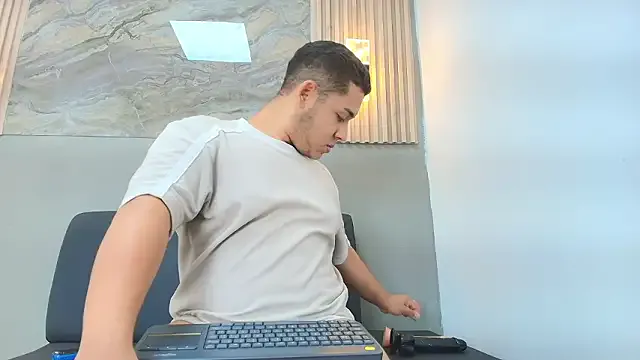 StripChat Erick_craig is Freechat Erick_craig — spank ass x5