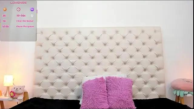 esmeralda06 from StripChat