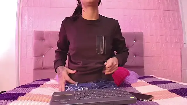 Extremely_dirty_Baby — squeeze my breasts