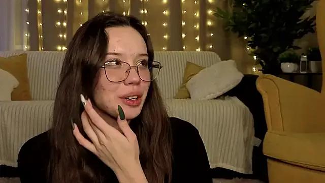 Freechat FabiolaCowing on StripChat