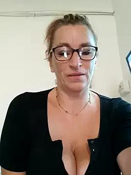 Fifi83Bell on StripChat 