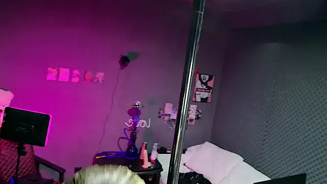 StripChat Fluffy_Cloude is Freechat Fluffy_Cloude — fuck pussy with big dildo