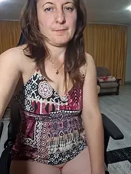 Gorgeous Fluturas2 wants you to fuck her body now Fluturas2 from StripChat