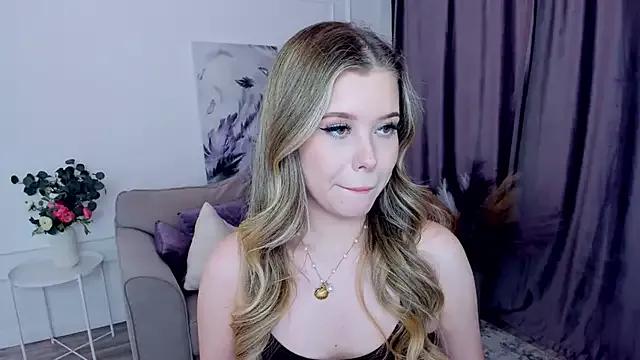 FollowLovee on StripChat 