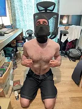 FrenchCamDog on StripChat