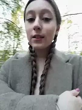 Freechat FroggyAnna on StripChat