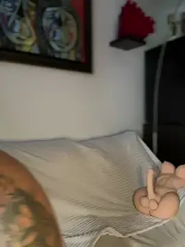 GabyMejiaa — spanks ass  x 5  good girl+ fingers