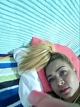 gatadeojosclaros on StripChat 