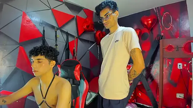sc Gay_Red_Room is f Gay_Red_Room — 2 Boys totally naked