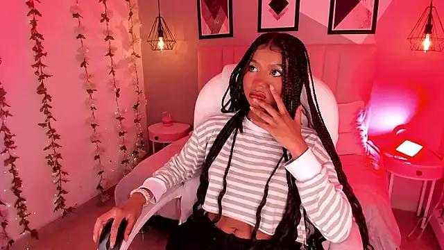 Gigi_Strawberry on StripChat